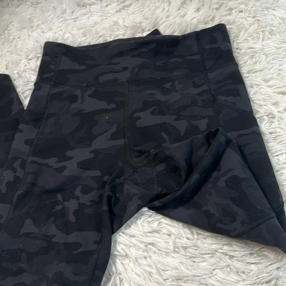 Lululemon Invigorate High-Rise Tight 25" Incognito Camo Multi Grey - Picture 2 of 7